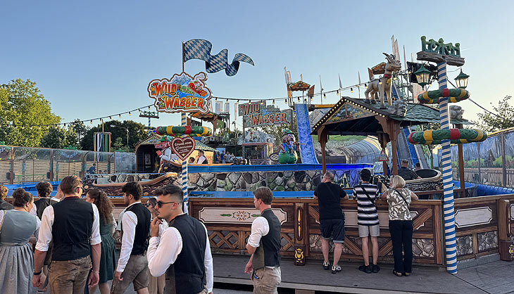 Jim & Jaspers Wildwasser auf dem Gäubodenvolksfest 2025 (©Foto: Martin Schmitz)